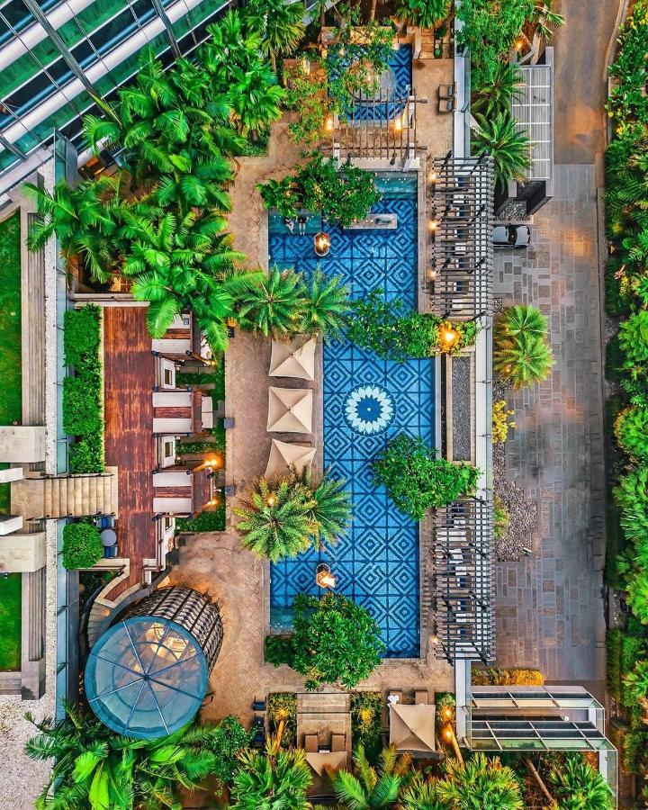 Four Seasons Hotel 5*
